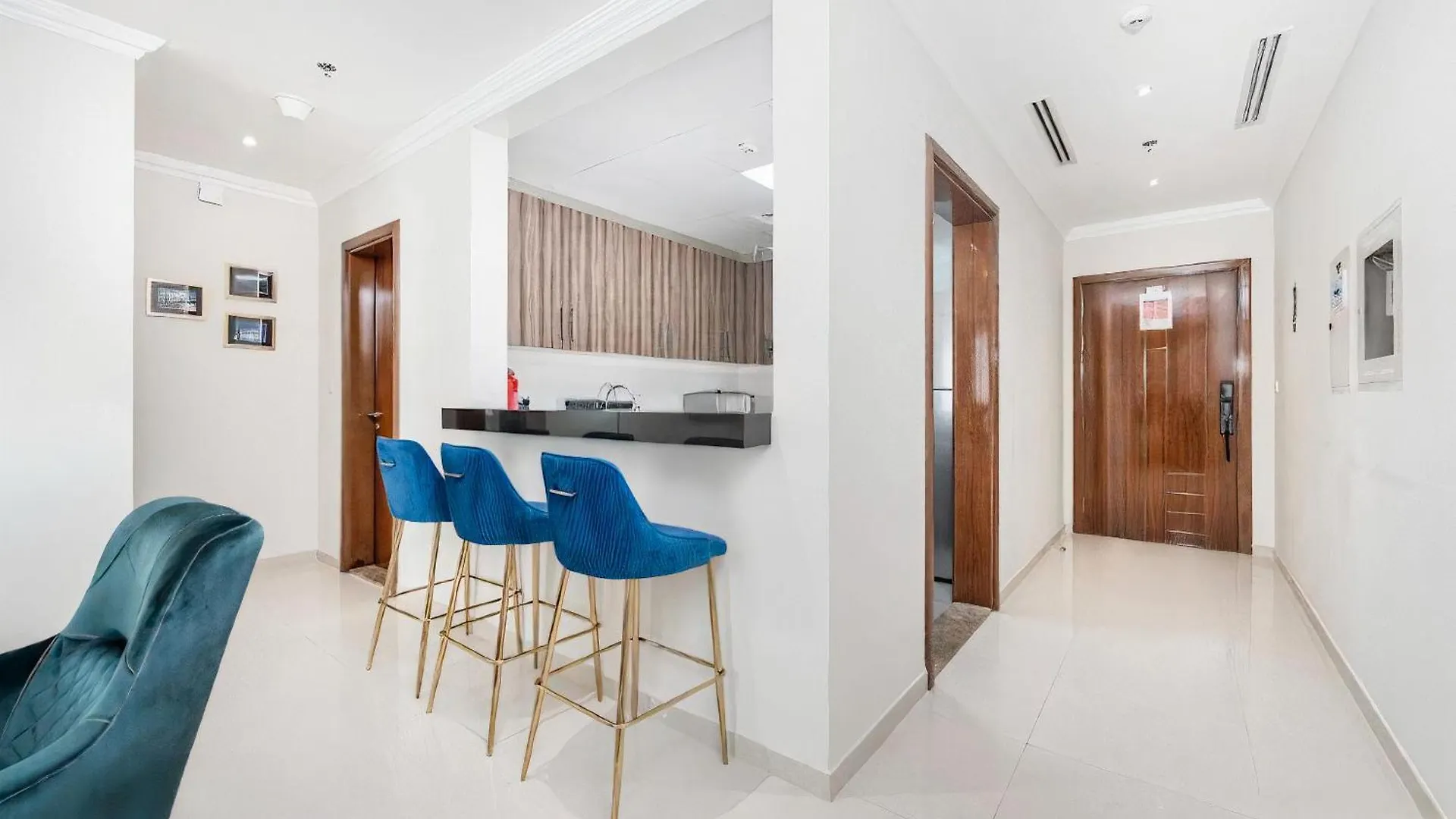 Dunya Tower Luxury And 2 Min Walk To Dubai Mall And Burj Khalifa In Heart Of Downtown Apartment