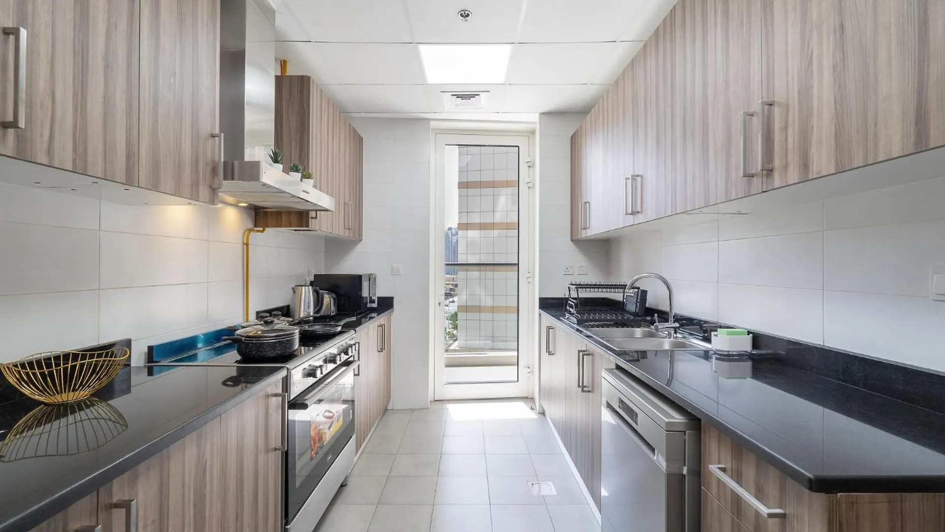 Dunya Tower Luxury And 2 Min Walk To Dubai Mall And Burj Khalifa In Heart Of Downtown דירה