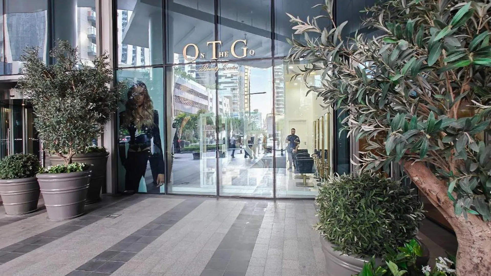 Dunya Tower Luxury And 2 Min Walk To Dubai Mall And Burj Khalifa In Heart Of Downtown