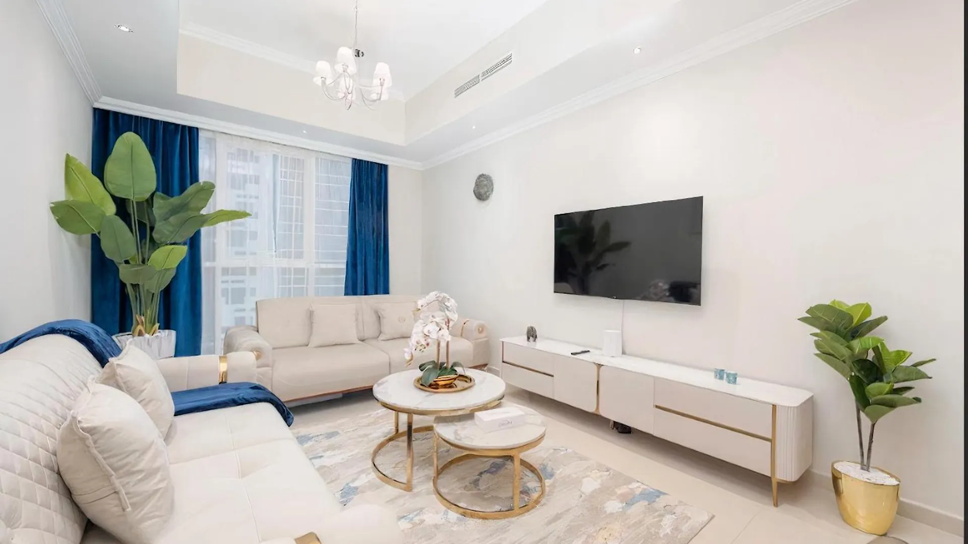 شقة Dunya Tower Luxury And 2 Min Walk To Dubai Mall And Burj Khalifa In Heart Of Downtown